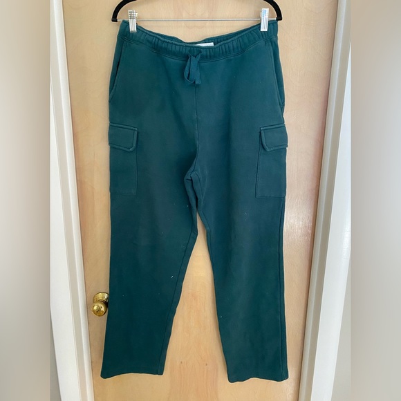 Green sweatpants size large from Amazon Essentials - Picture 1 of 3